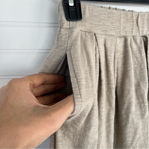 Free People Beach Pleated High Rise Joggers Size S - Picture 7 of 12